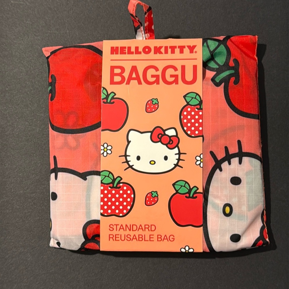 NWT BAGGU HELLO KITTY APPLE Standard Size Reusable Bag